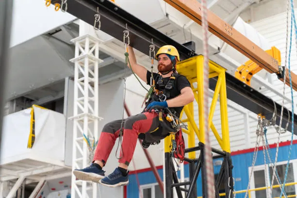 Curso de resgate em altura e espaço confinado